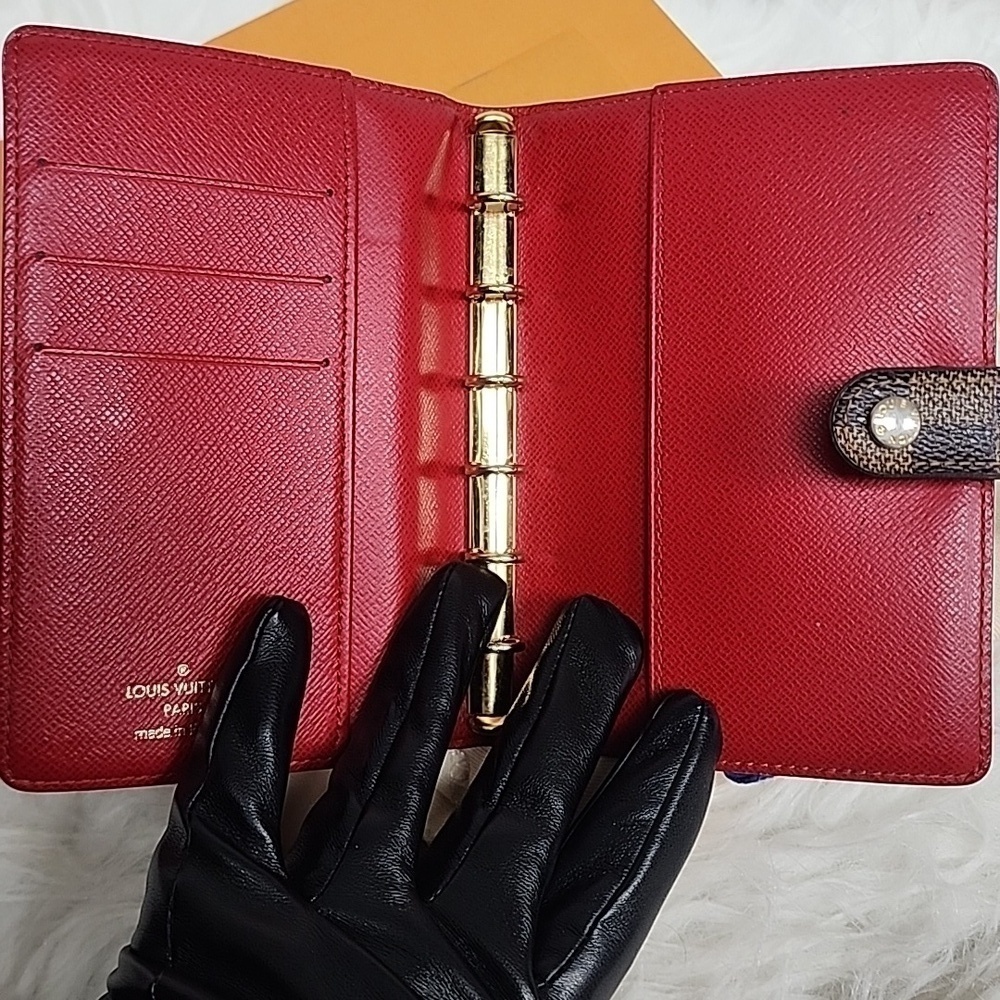 Full Set Limited EditionLouis Vuitton - Picture 4 of 8